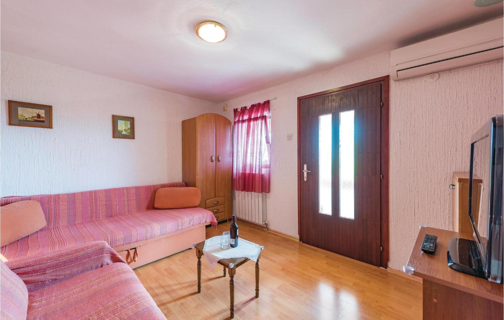 Awesome Home In Porec With House Sea View Luaran gambar