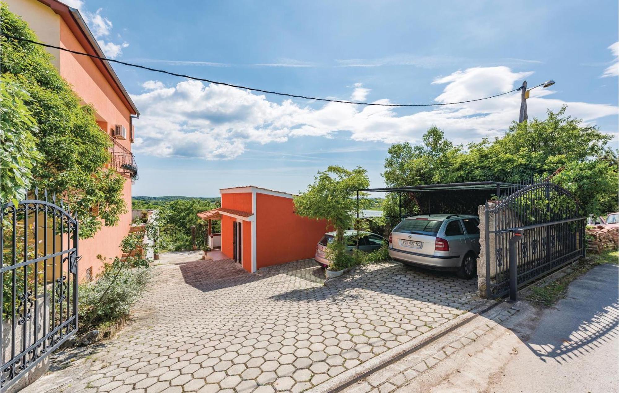 Awesome Home In Porec With House Sea View Luaran gambar